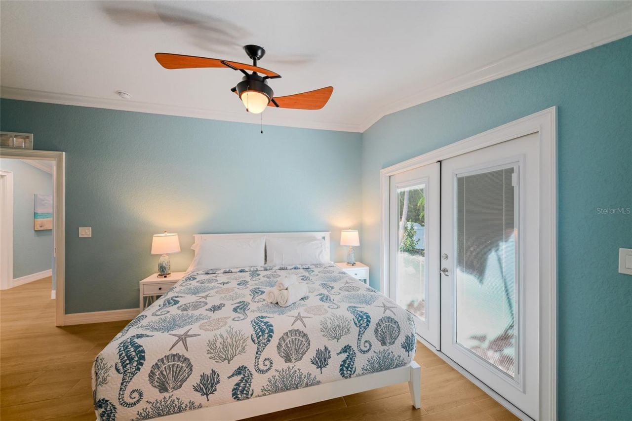 324 64th Street, Holmes Beach, FL 34217 Photo