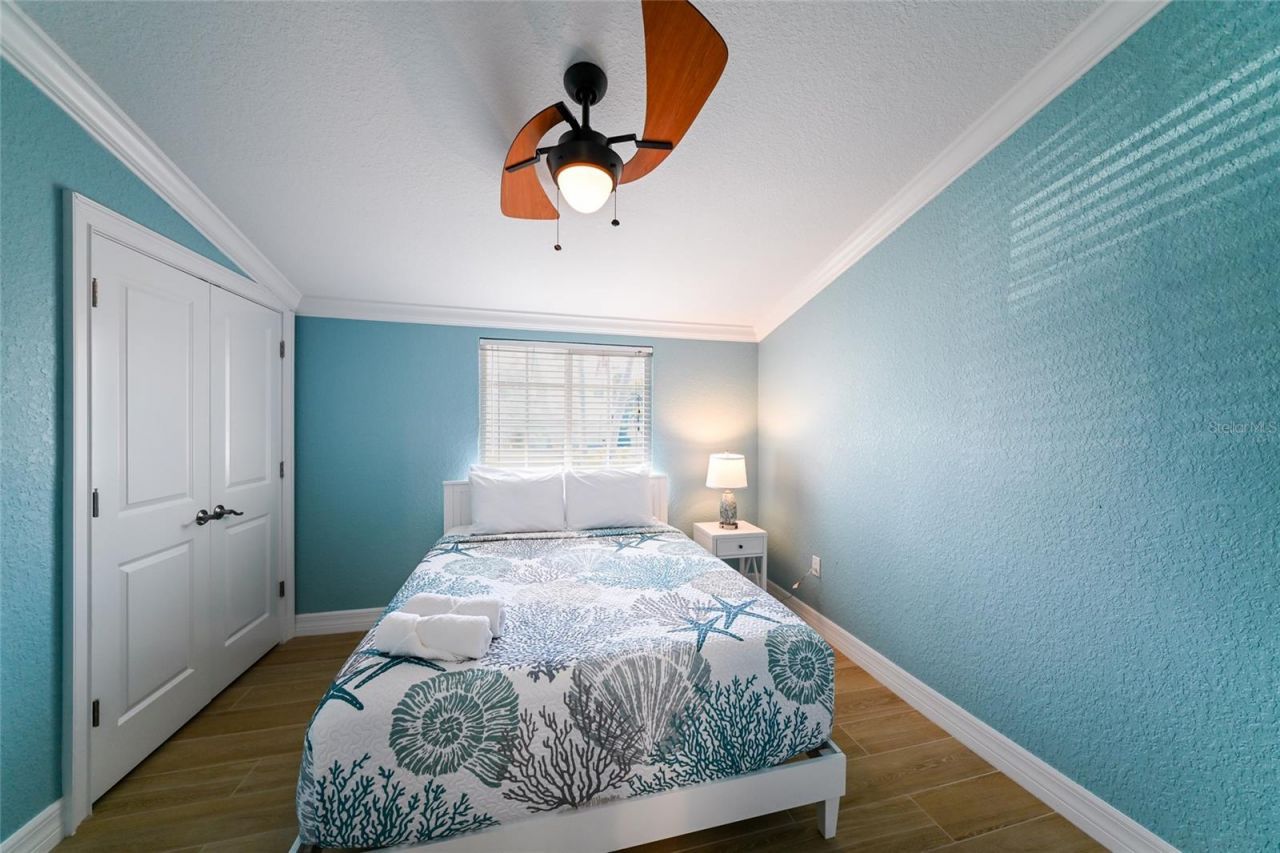 324 64th Street, Holmes Beach, FL 34217 Photo