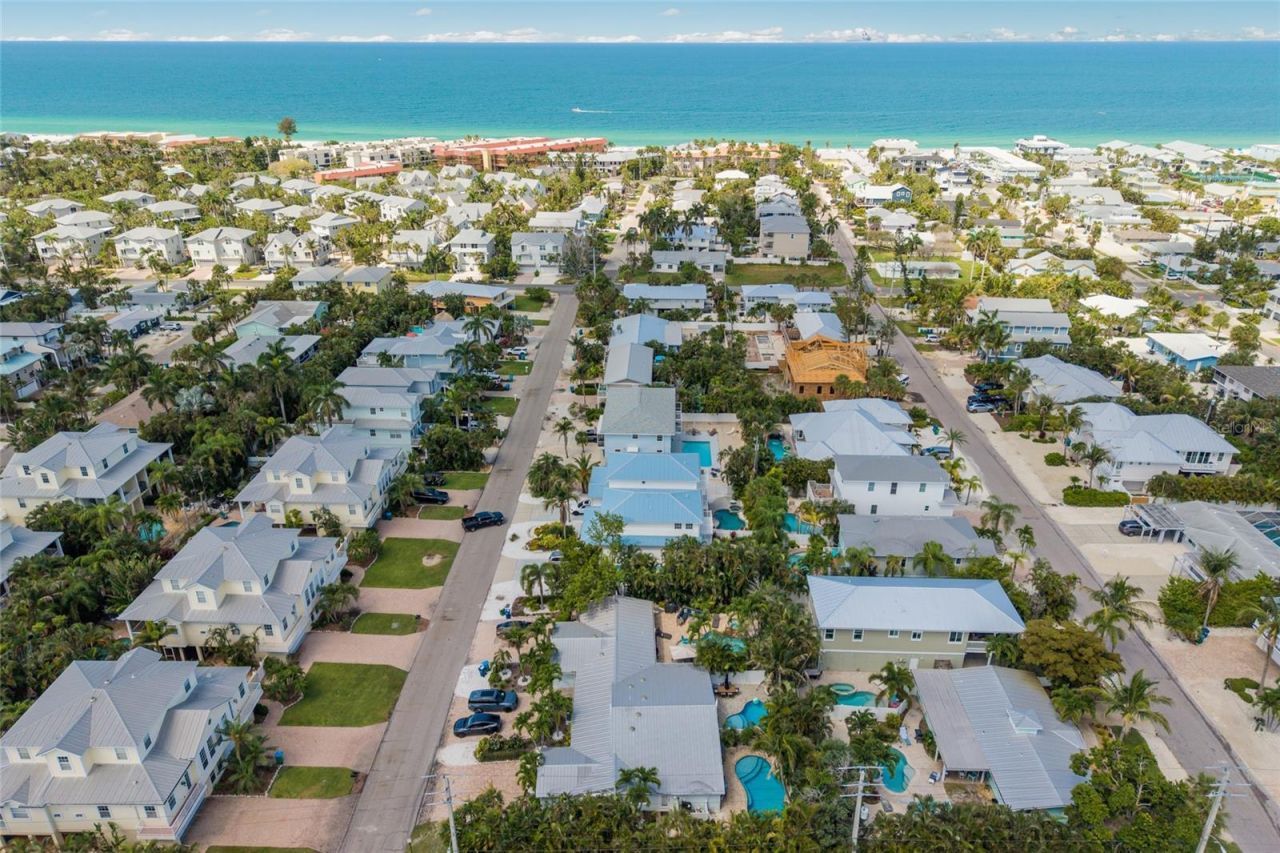 324 64th Street, Holmes Beach, FL 34217 Photo