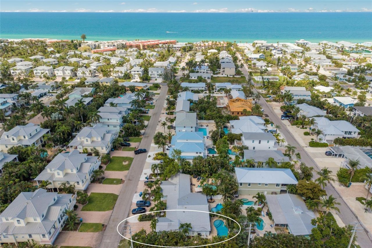 324 64th Street, Holmes Beach, FL 34217 Photo