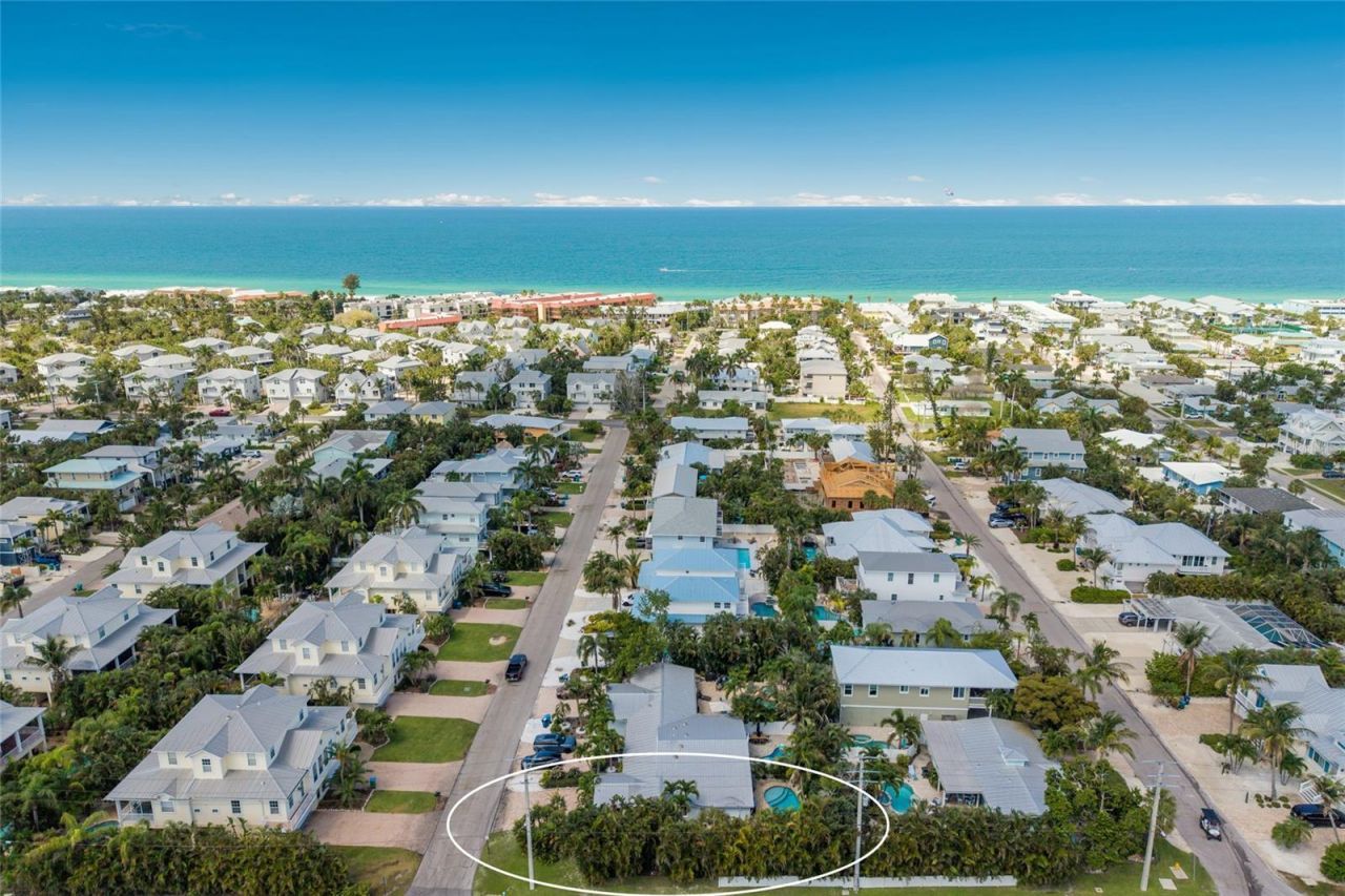 324 64th Street, Holmes Beach, FL 34217 Photo