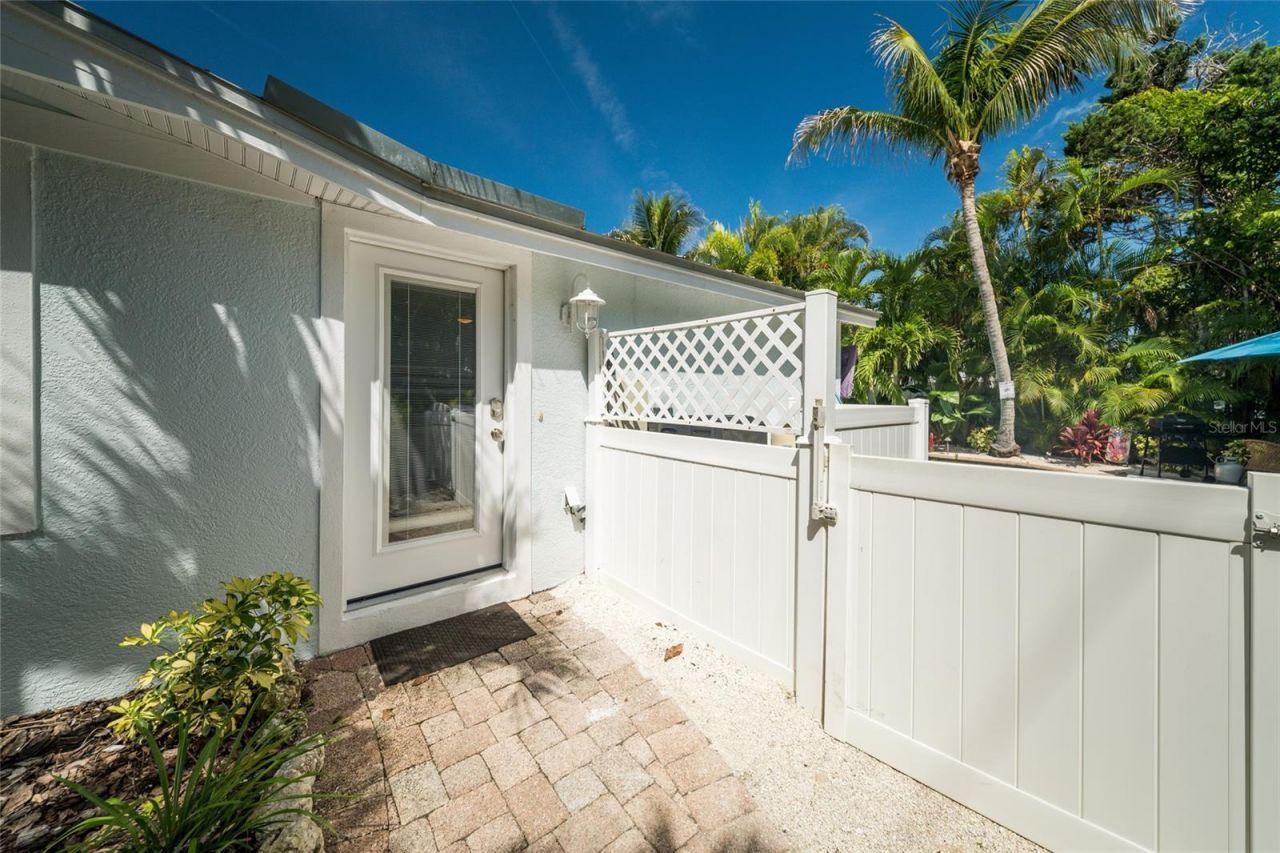 324 64th Street, Holmes Beach, FL 34217 Photo