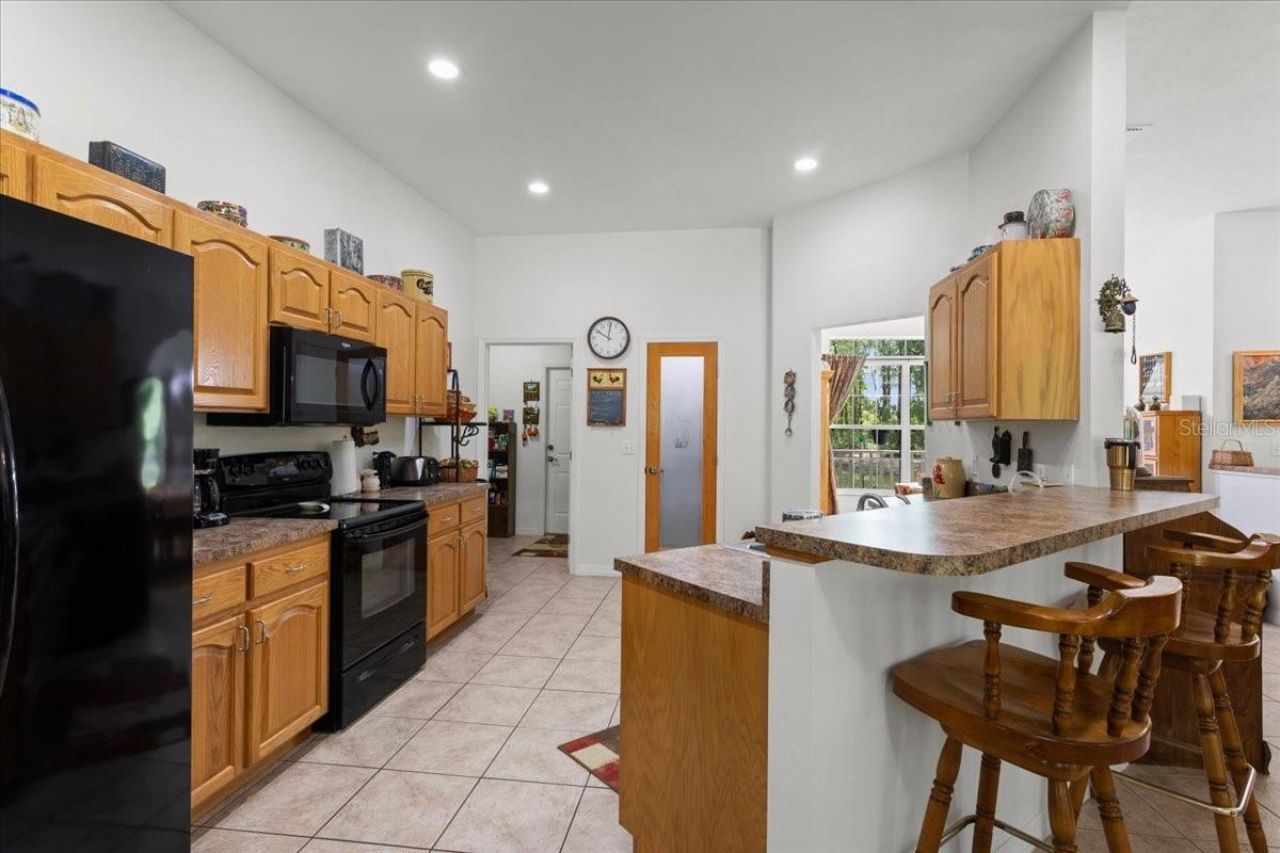 569 NW 40th Avenue, Bell, FL 32619 Photo