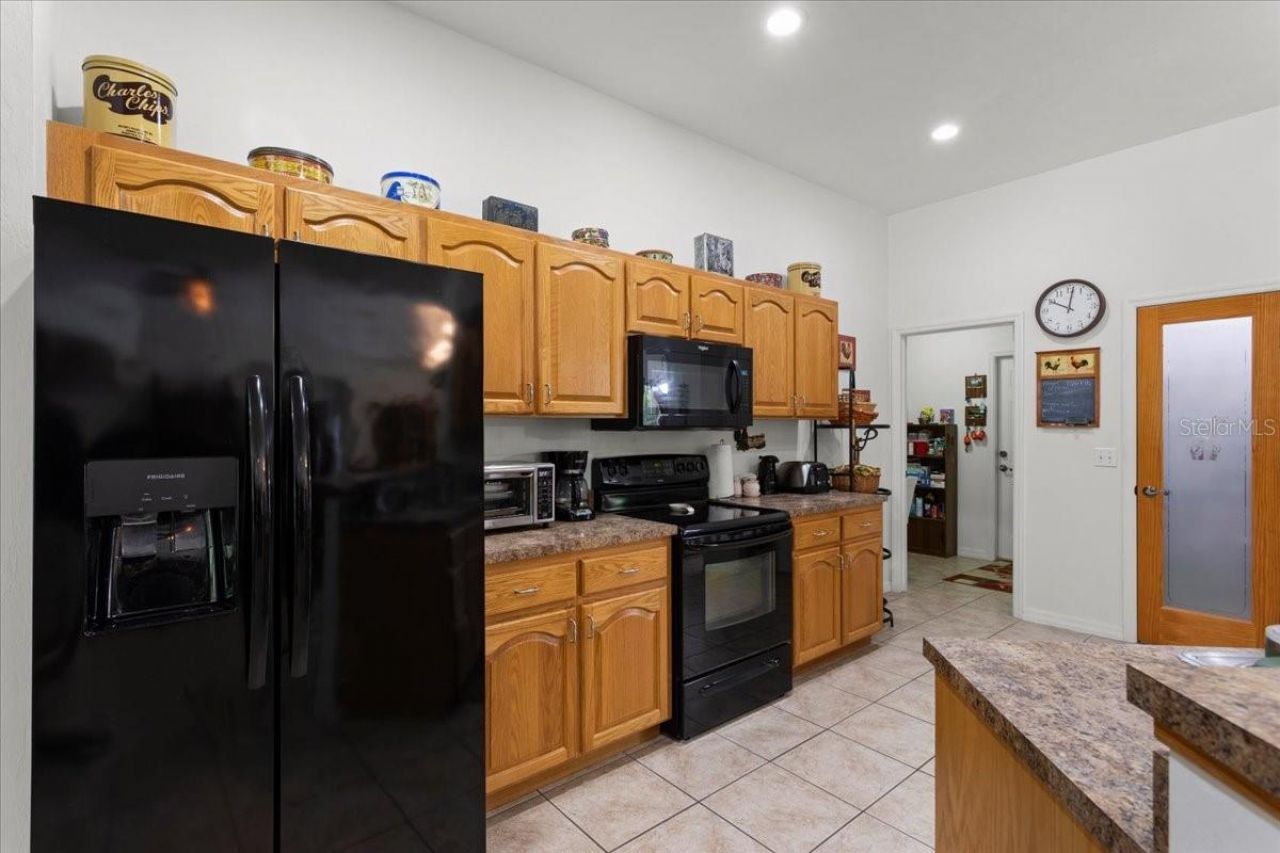 569 NW 40th Avenue, Bell, FL 32619 Photo