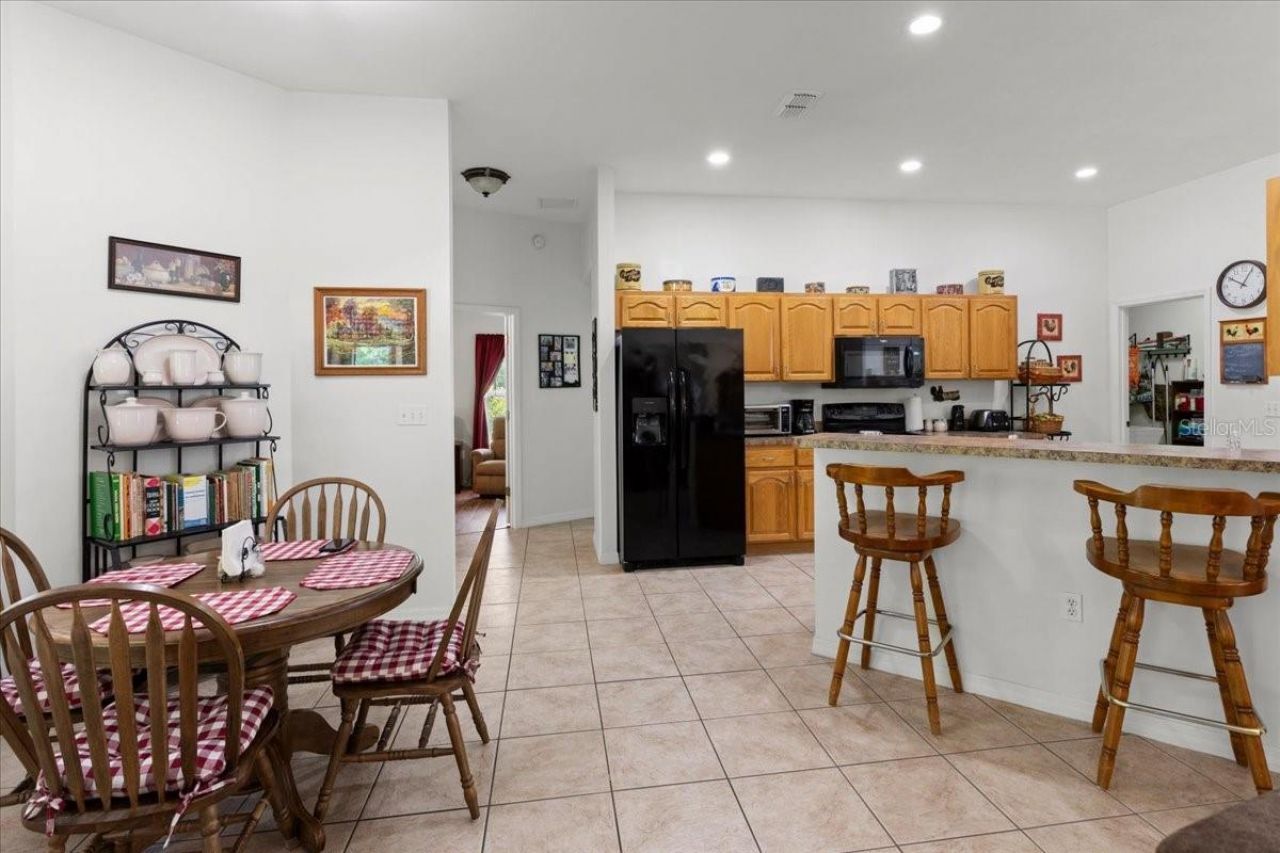 569 NW 40th Avenue, Bell, FL 32619 Photo