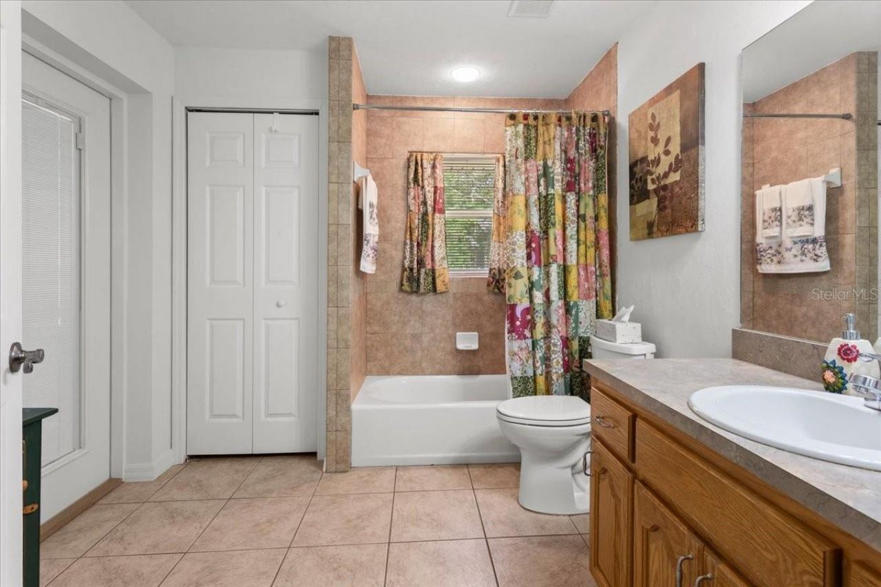 569 NW 40th Avenue, Bell, FL 32619 Photo