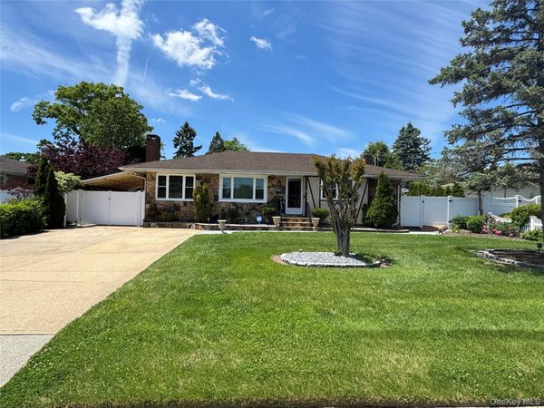98 W 8th Street , Deer Park, NY 11729