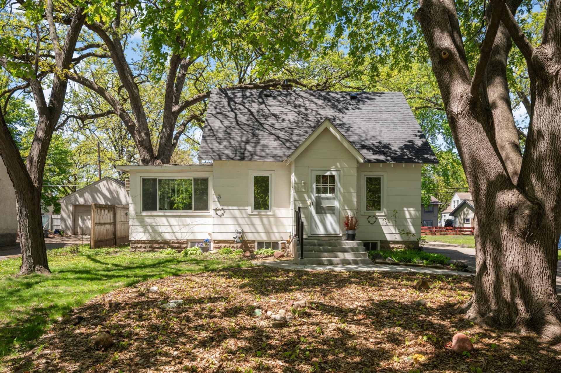 6810 Oliver Avenue S, Richfield, MN 55423 Main Photo