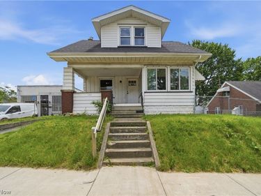 1304 W Waterloo Road, Akron, OH 44314