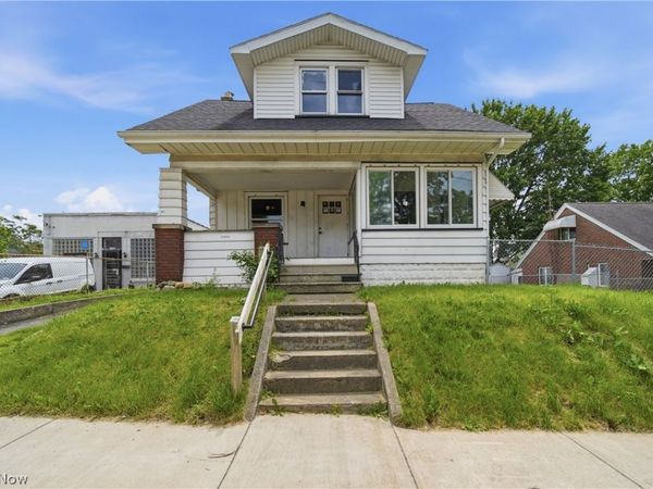 1304 W Waterloo Road , Akron, OH 44314