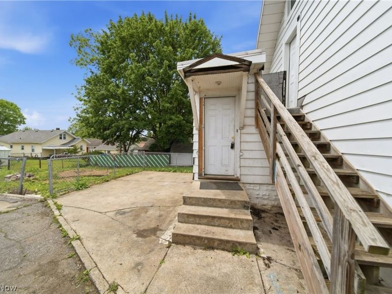 1304 W Waterloo Road, Akron, OH 44314 Photo 12
