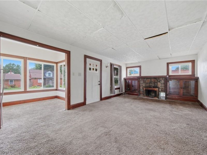 1304 W Waterloo Road, Akron, OH 44314 Photo 9