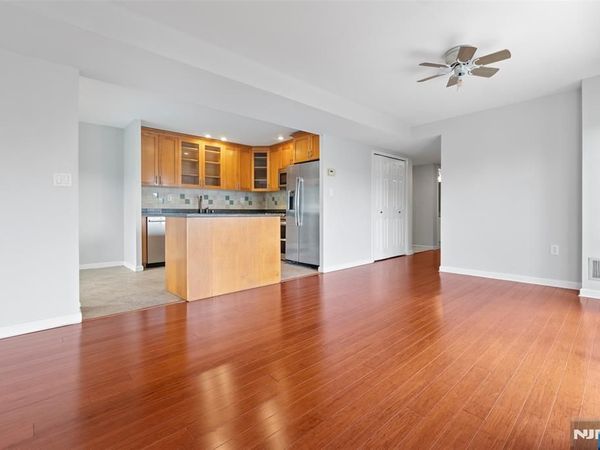 518 Ellery Court K518, Unit K518, EDGEWATER, NJ 07020