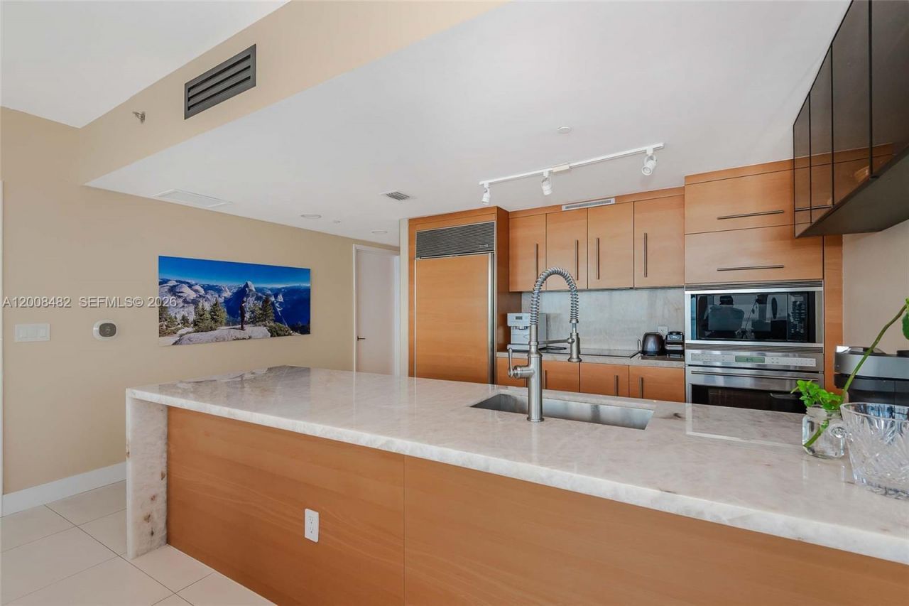 465 Brickell Ave , Unit 5101, Miami, FL 33131 Photo