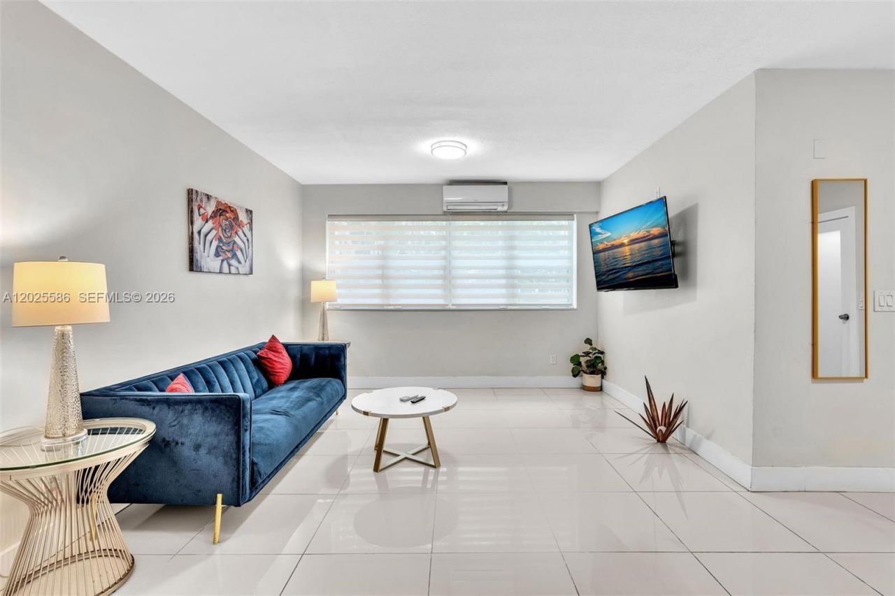 10004 E Bay Harbor Dr, Unit 4, Bay Harbor Islands, FL 33154 Photo