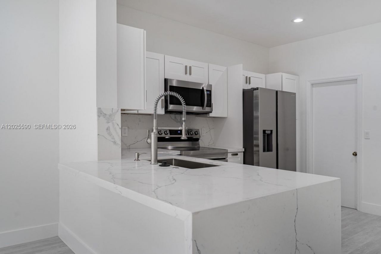 2098 Madeira Dr, Weston, FL 33327 Photo
