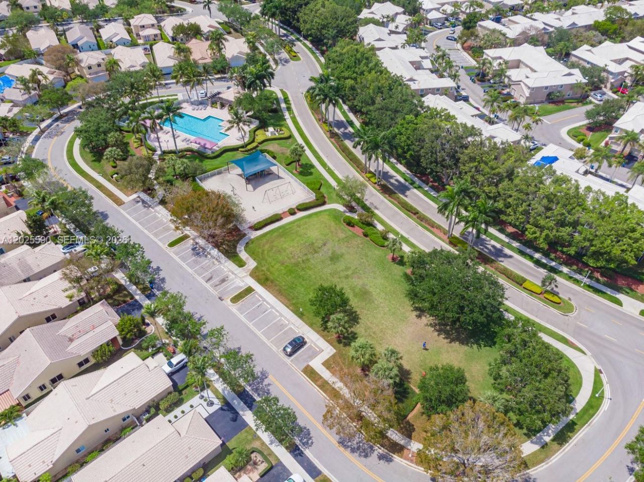 2098 Madeira Dr, Weston, FL 33327 Photo