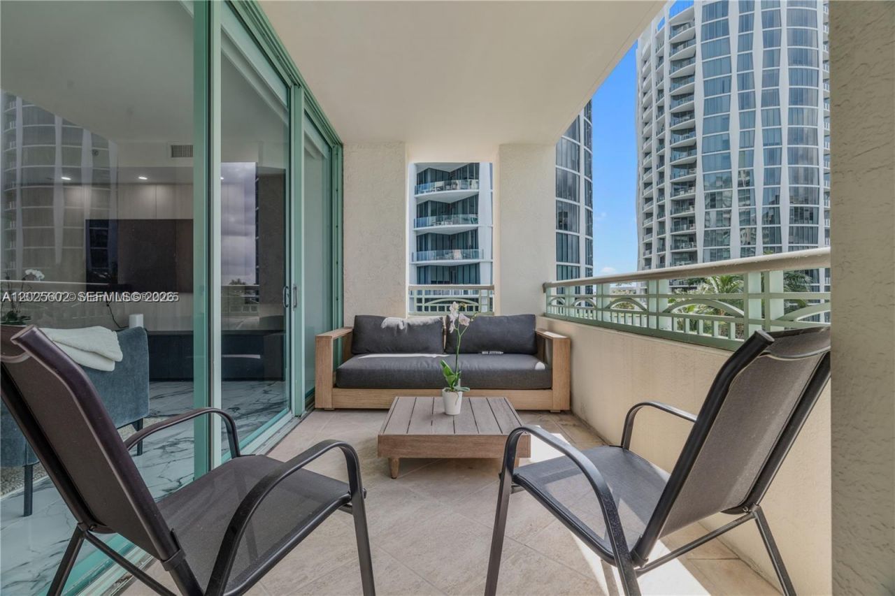 3400 SW 27th Ave , Unit 605, Miami, FL 33133 Photo