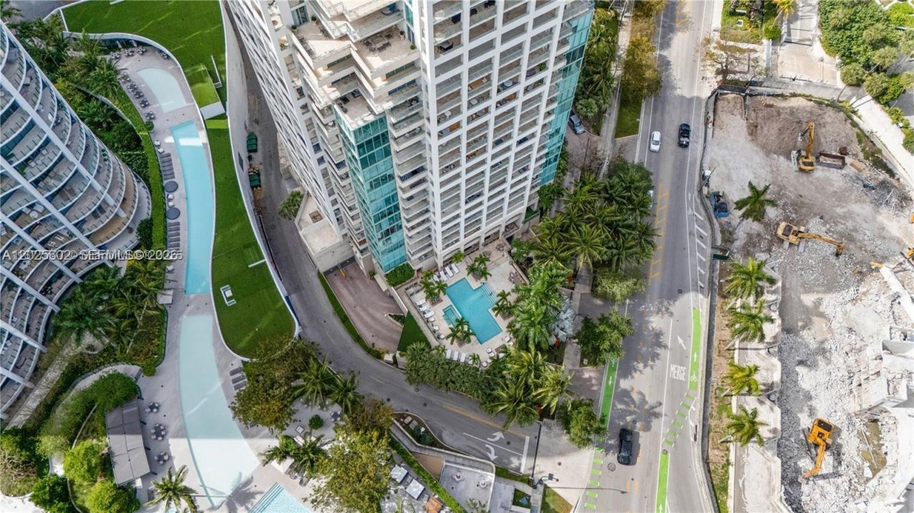 3400 SW 27th Ave , Unit 605, Miami, FL 33133 Photo