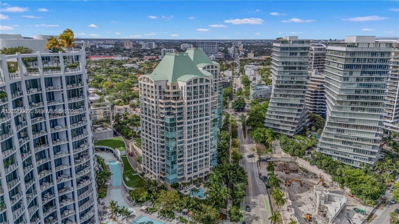 3400 SW 27th Ave , Unit 605, Miami, FL 33133 Photo