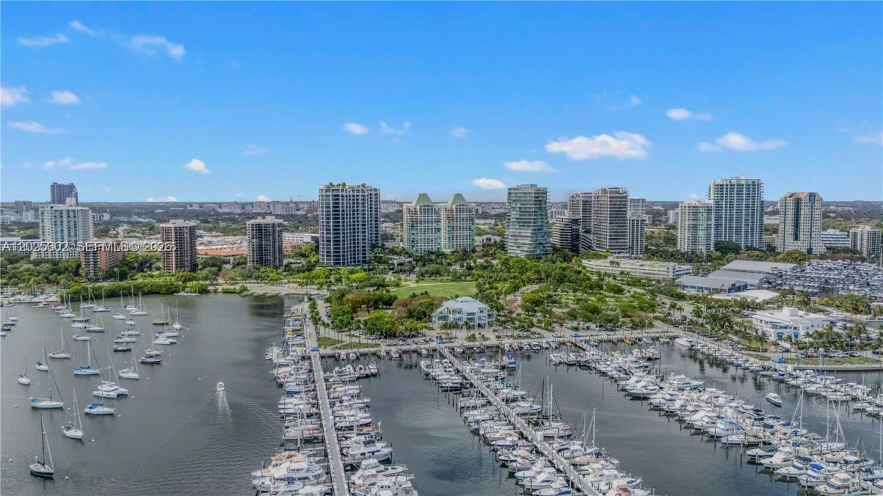 3400 SW 27th Ave , Unit 605, Miami, FL 33133 Photo