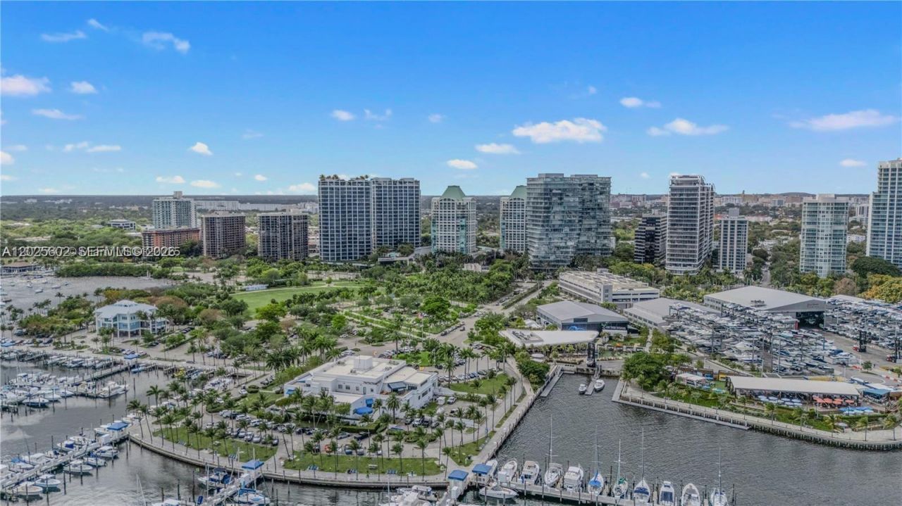 3400 SW 27th Ave , Unit 605, Miami, FL 33133 Photo