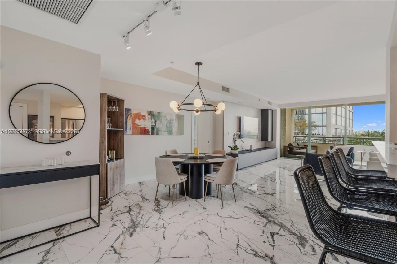 3400 SW 27th Ave , Unit 605, Miami, FL 33133 Photo