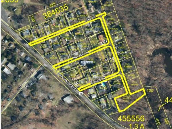 53 Lake Road , Hopewell Junction, NY 12533
