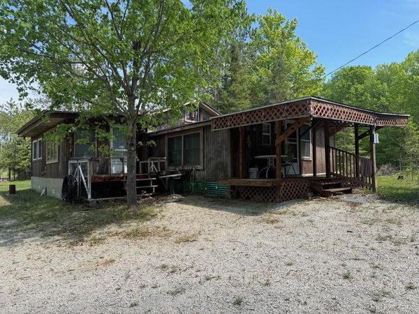 W6486 SNOW ROAD, Daggett, MI 49821