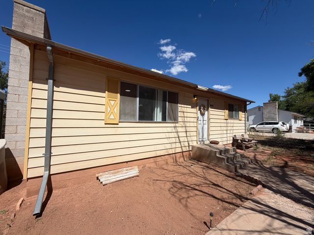 494 S 410 E, Kanab, UT 84741 Main Photo