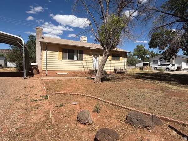 494 S 410 E, Kanab, UT 84741