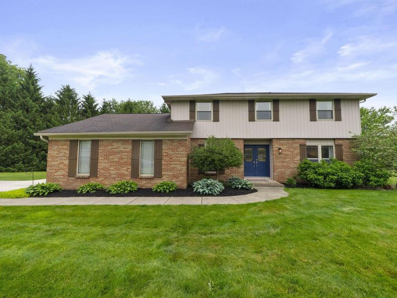 12870 Fox Run Court NW, Pickerington, OH 43147 Photo 1