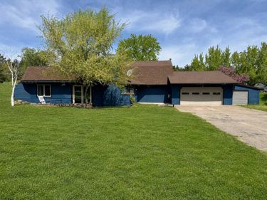 110 Velkommen Street NE, Staples, MN 56479