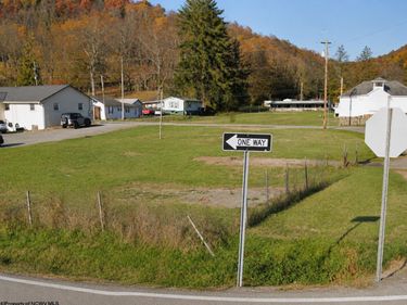 3106 Old Route 33 (RR), Horner, WV 26372