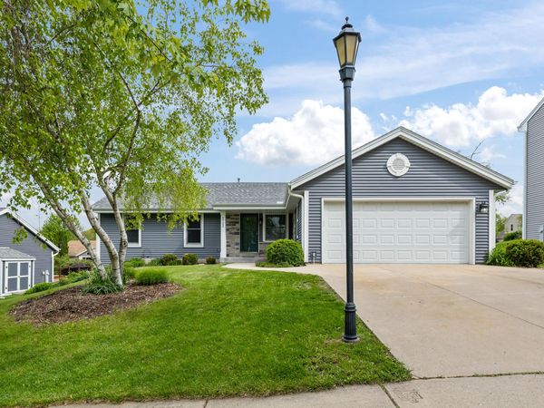 2722 Field Dr, Waukesha, WI 53188
