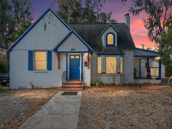1254 SW 9TH ROAD , GAINESVILLE, FL 32601