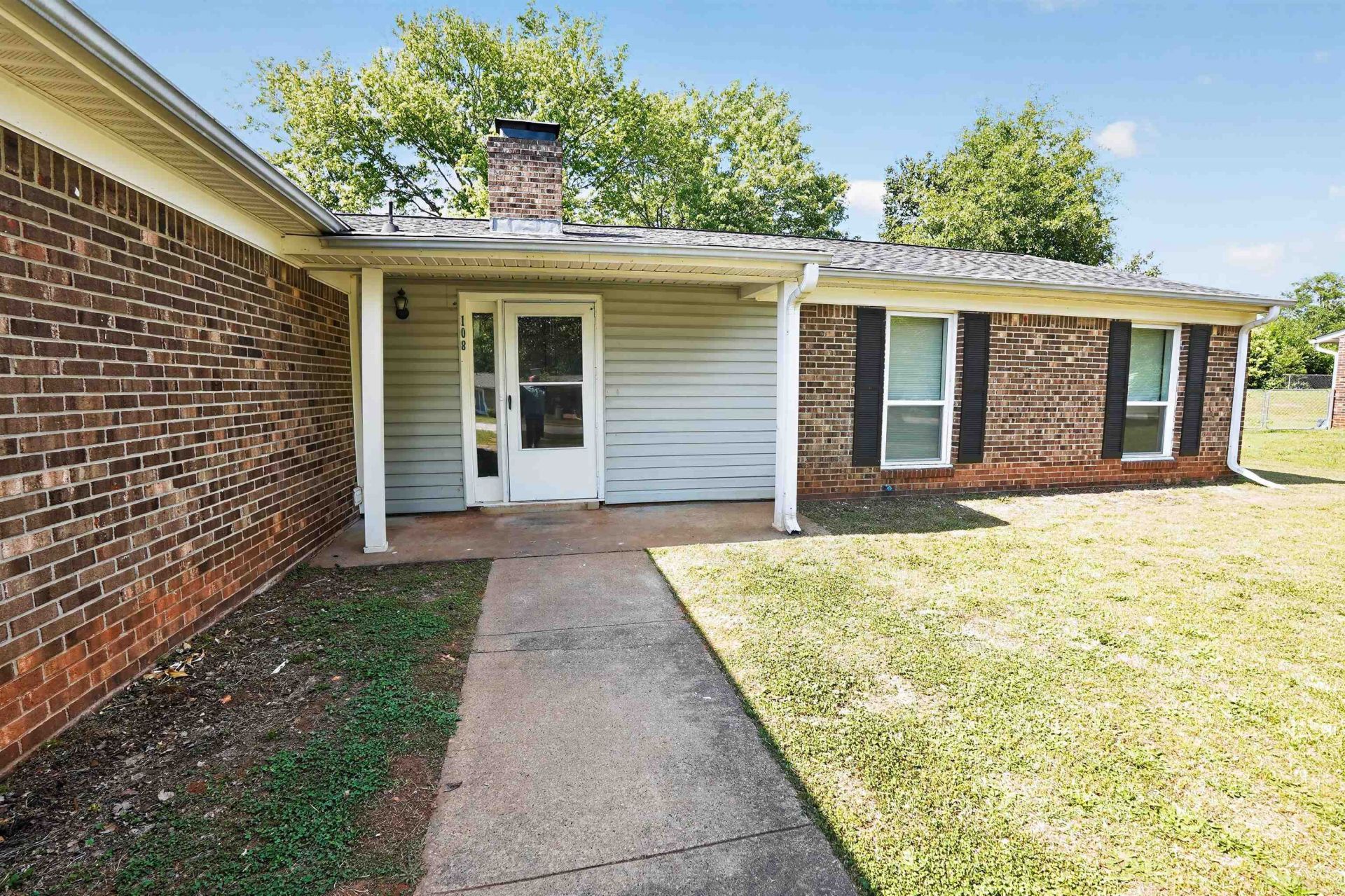 108 Sedgefield Ct  Photo 5