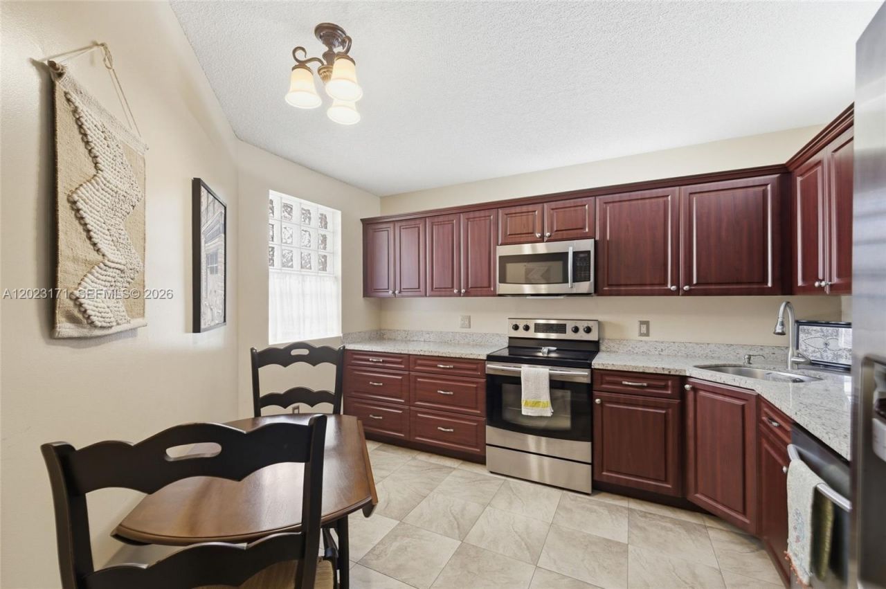4111 Coral Tree Cir , Unit 327, Coconut Creek, FL 33073 Photo