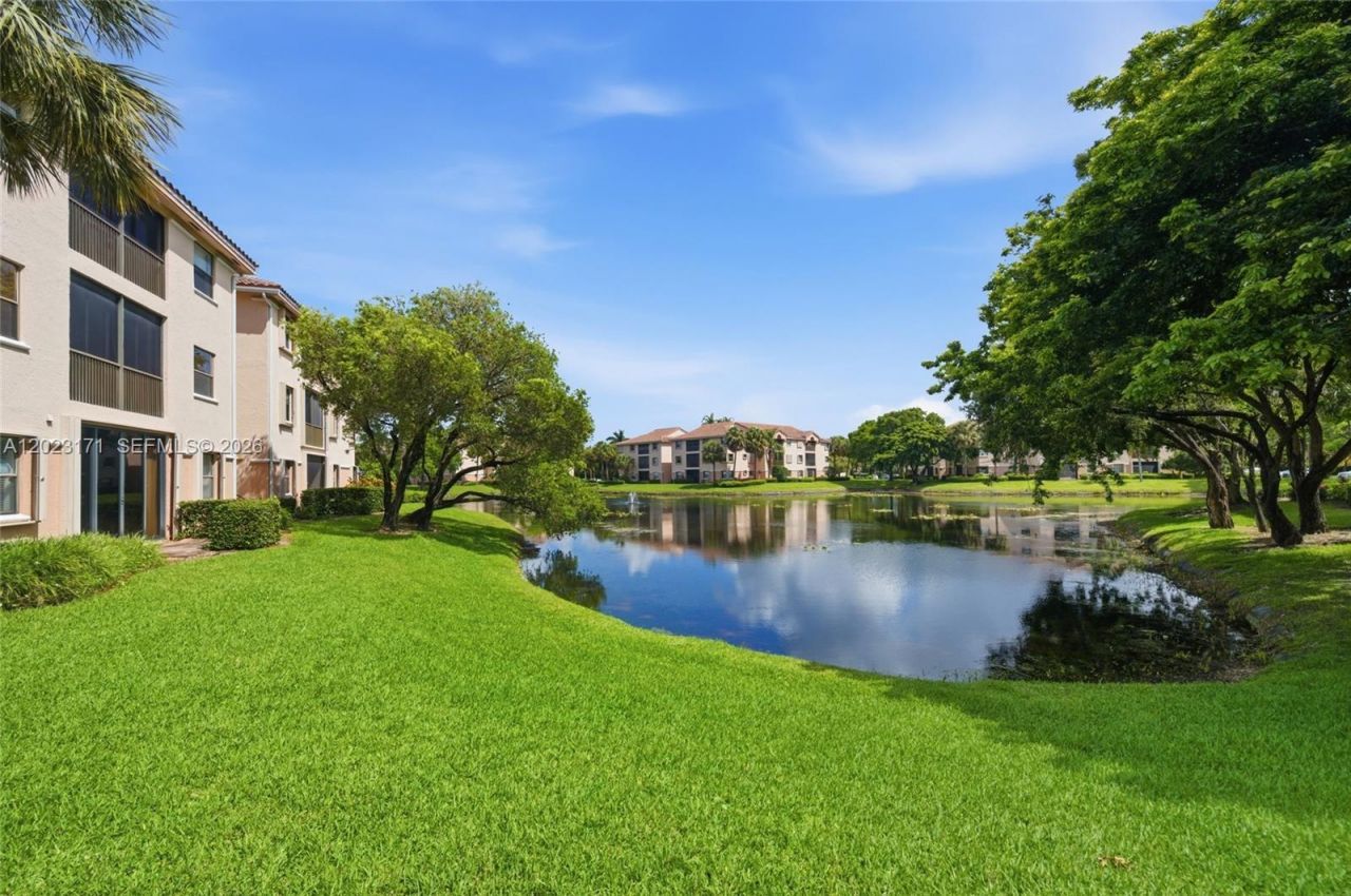 4111 Coral Tree Cir , Unit 327, Coconut Creek, FL 33073 Photo