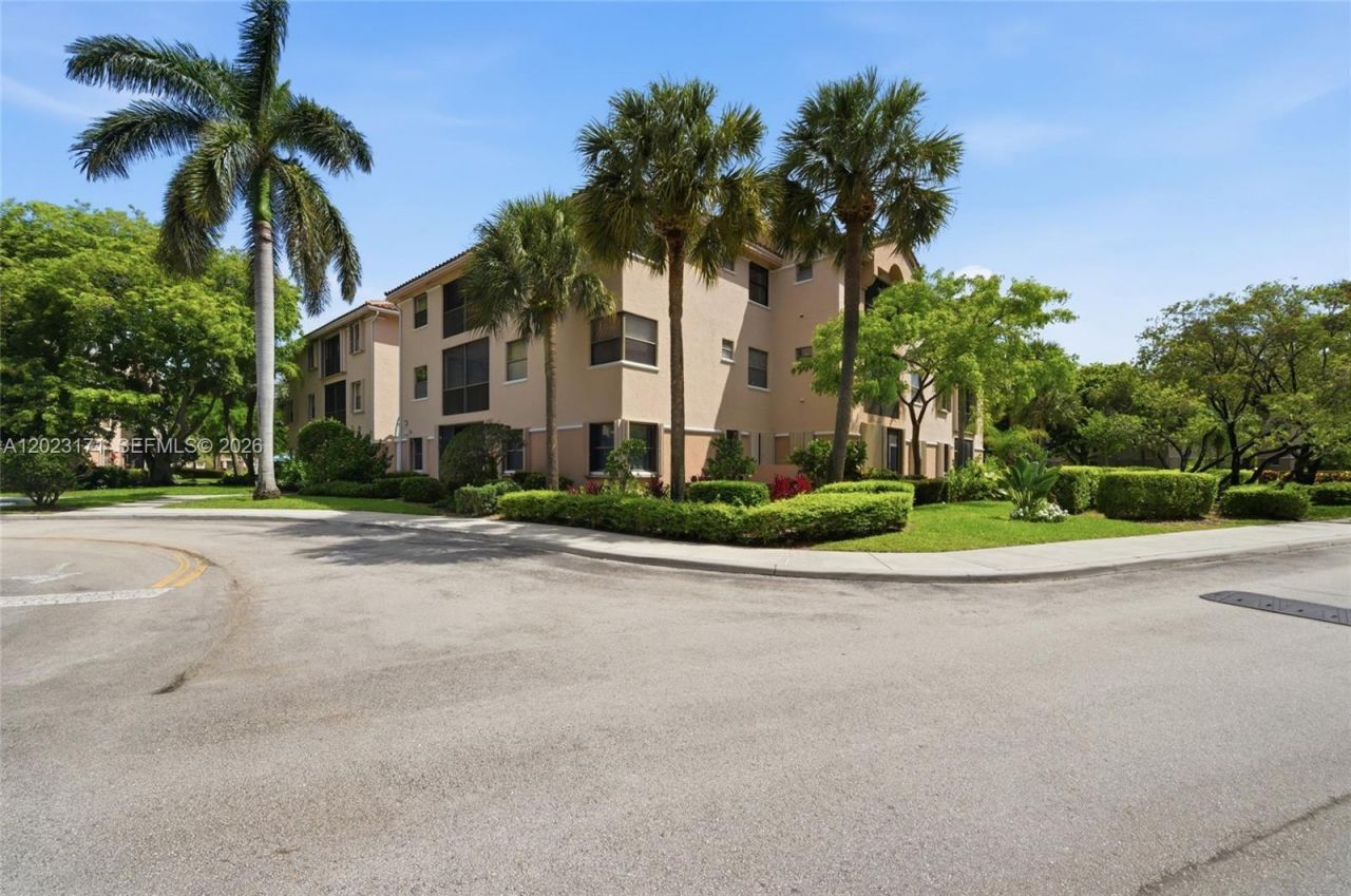 4111 Coral Tree Cir , Unit 327, Coconut Creek, FL 33073 Photo