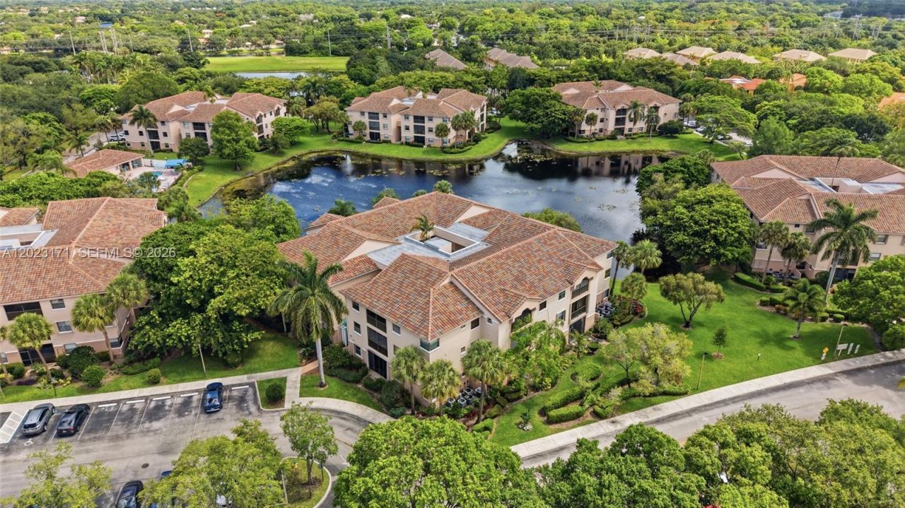 4111 Coral Tree Cir , Unit 327, Coconut Creek, FL 33073 Photo