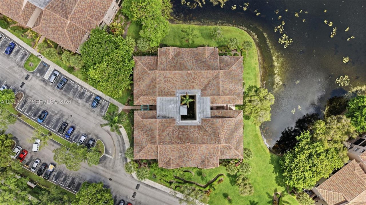 4111 Coral Tree Cir , Unit 327, Coconut Creek, FL 33073 Photo