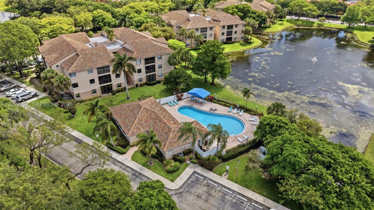 4111 Coral Tree Cir , Unit 327, Coconut Creek, FL 33073 Photo