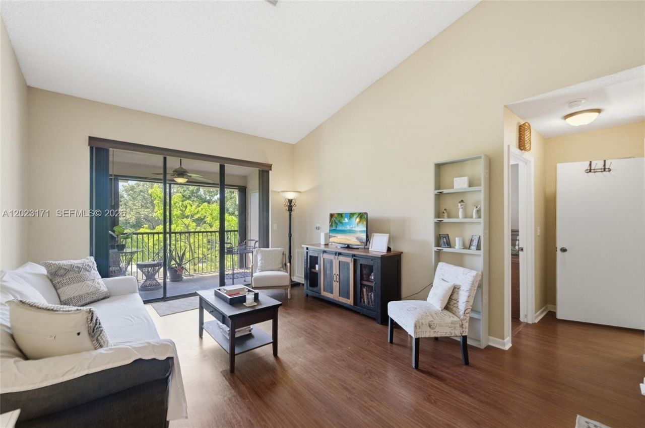 4111 Coral Tree Cir , Unit 327, Coconut Creek, FL 33073 Photo