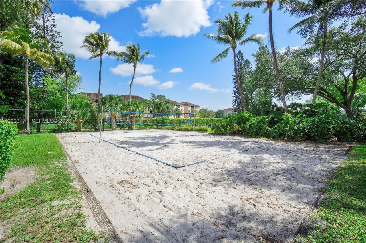 4111 Coral Tree Cir , Unit 327, Coconut Creek, FL 33073 Photo