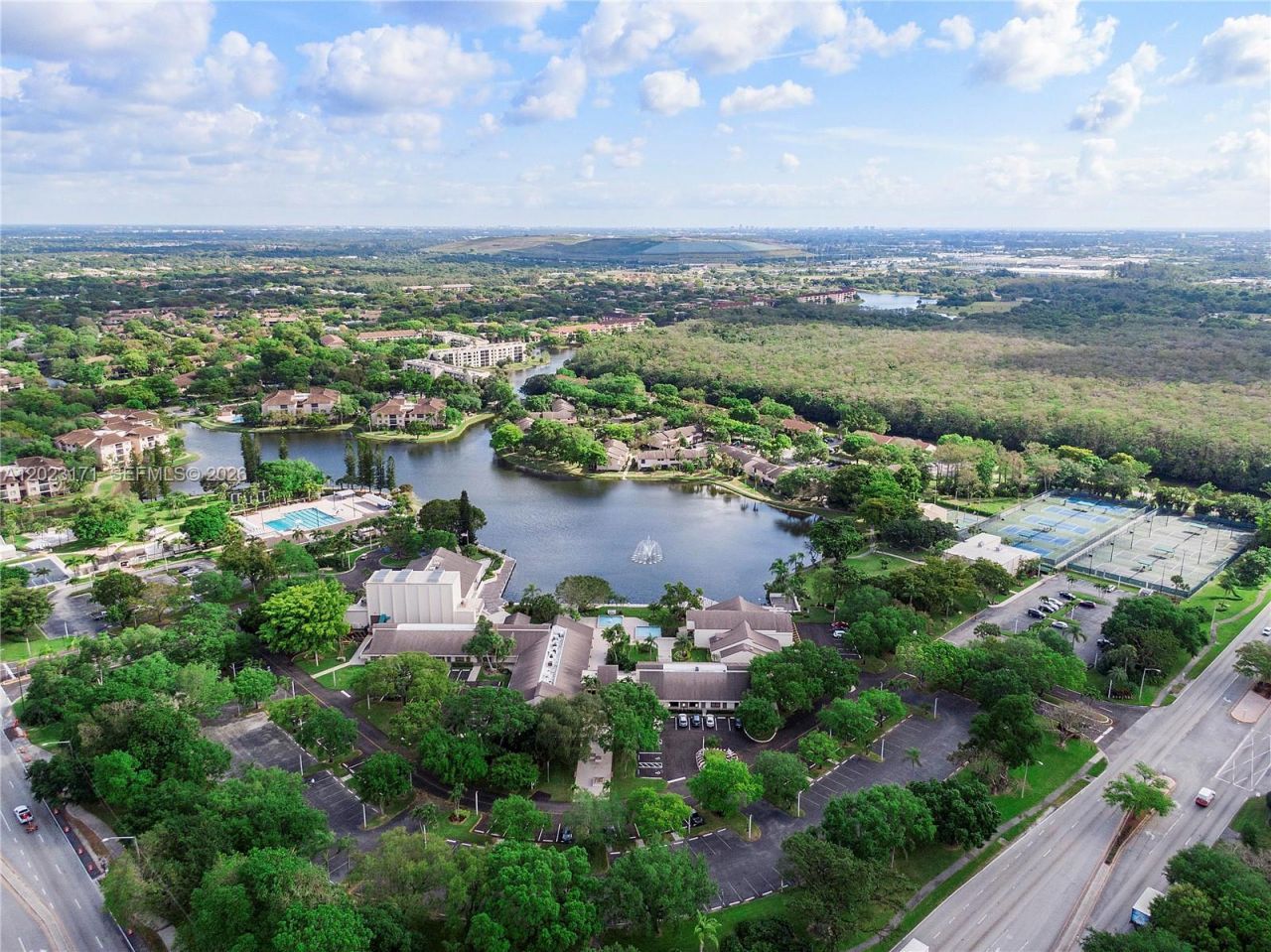 4111 Coral Tree Cir , Unit 327, Coconut Creek, FL 33073 Photo