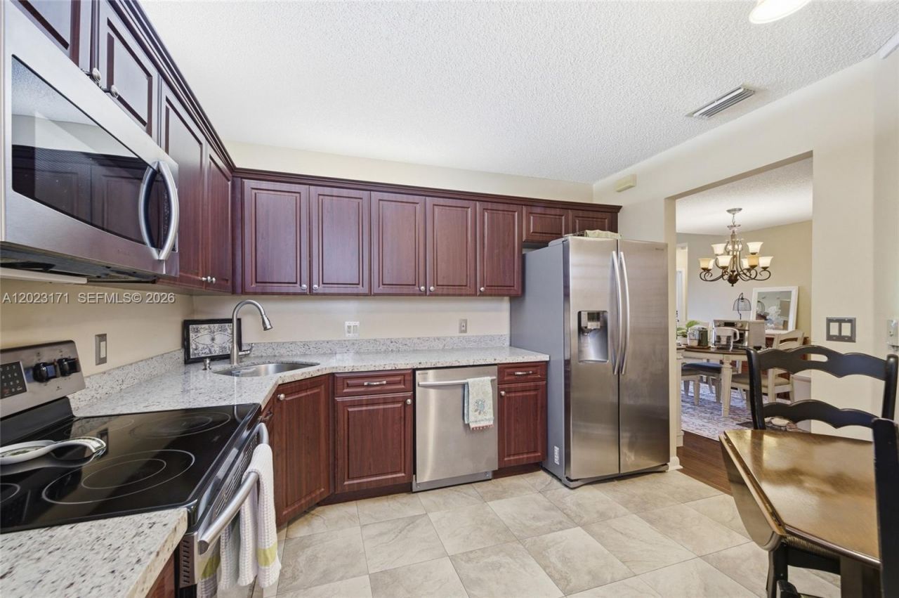 4111 Coral Tree Cir , Unit 327, Coconut Creek, FL 33073 Photo
