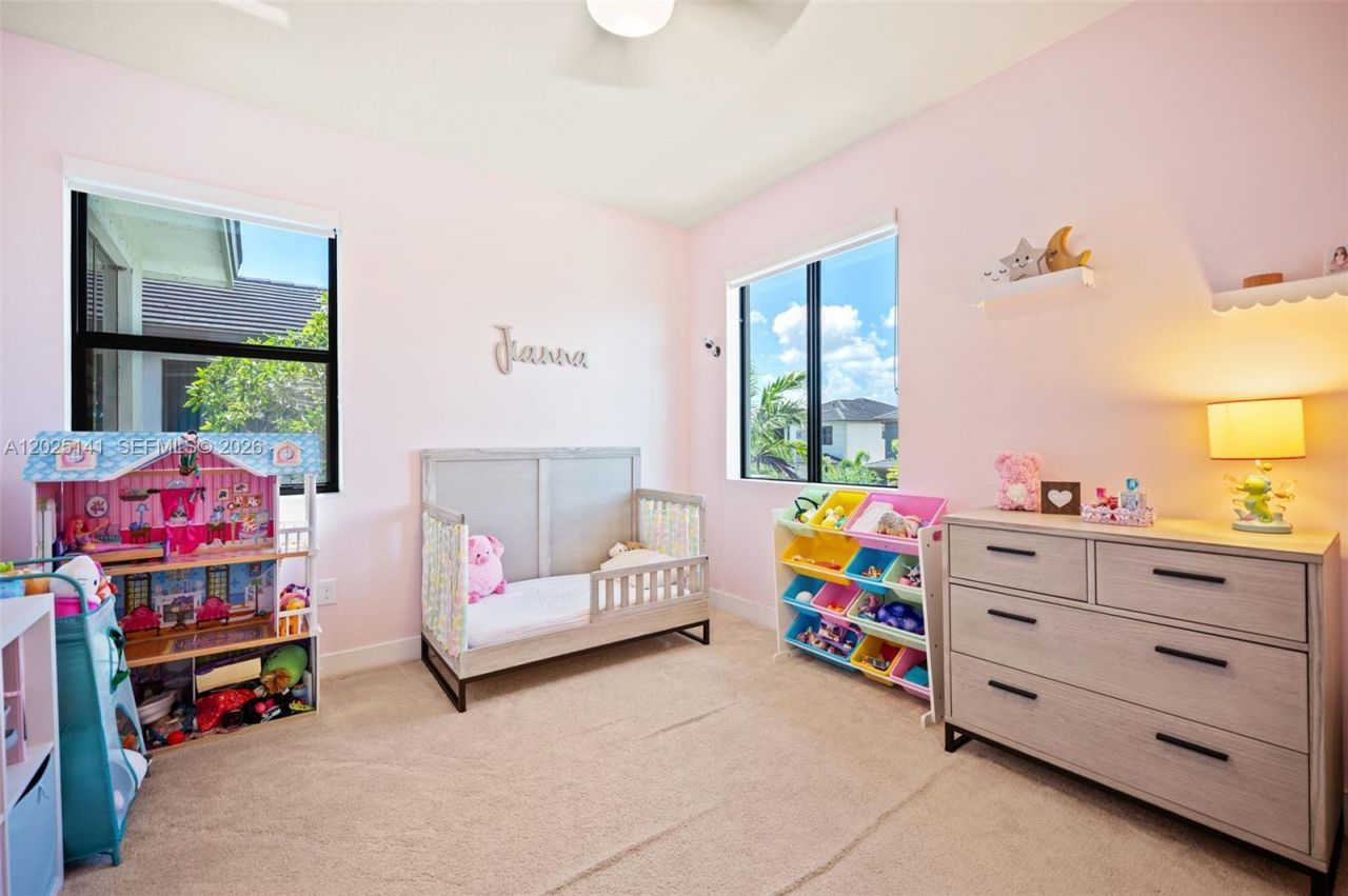 8763 NW 157th Ter, Miami Lakes, FL 33018 Photo
