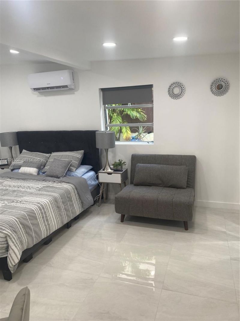 1710 Michigan Ave, Unit Guest Hous, Miami Beach, FL 33139 Photo
