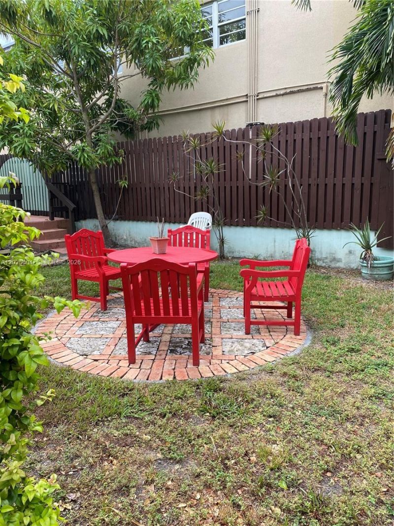 1710 Michigan Ave, Unit Guest Hous, Miami Beach, FL 33139 Photo